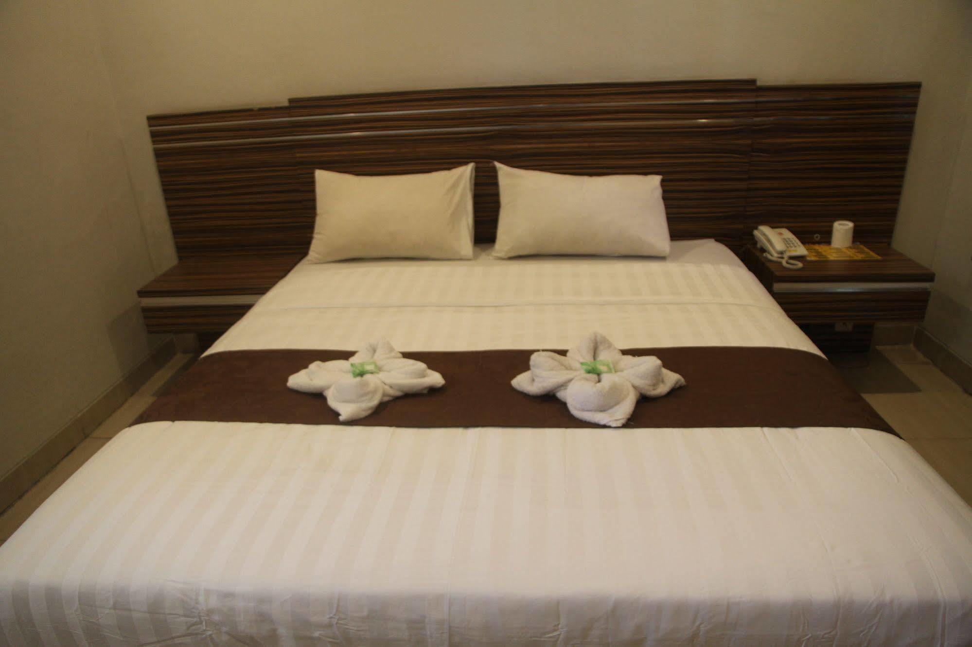 Palapa Hotel 마타람 외부 사진