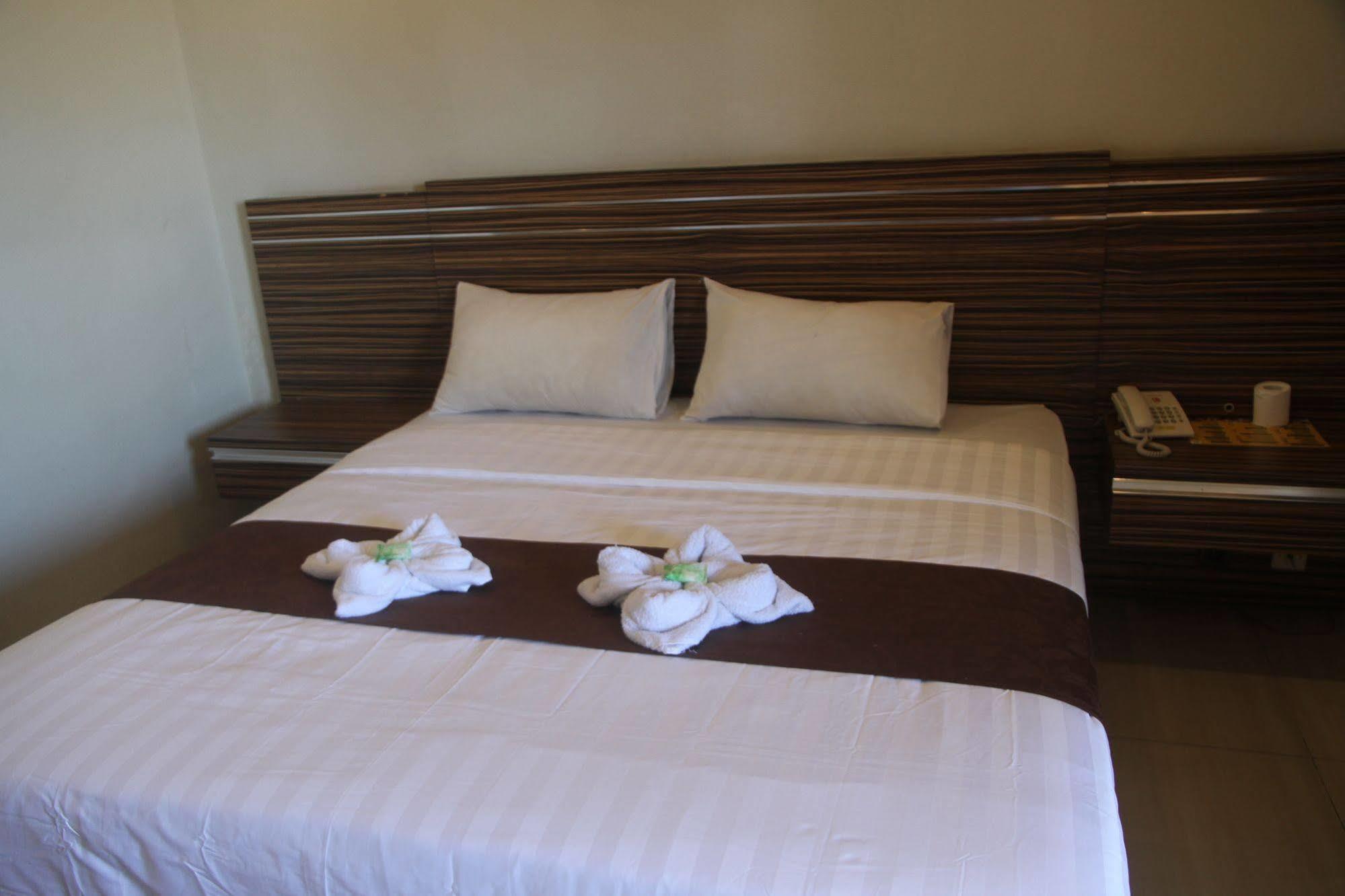 Palapa Hotel 마타람 외부 사진