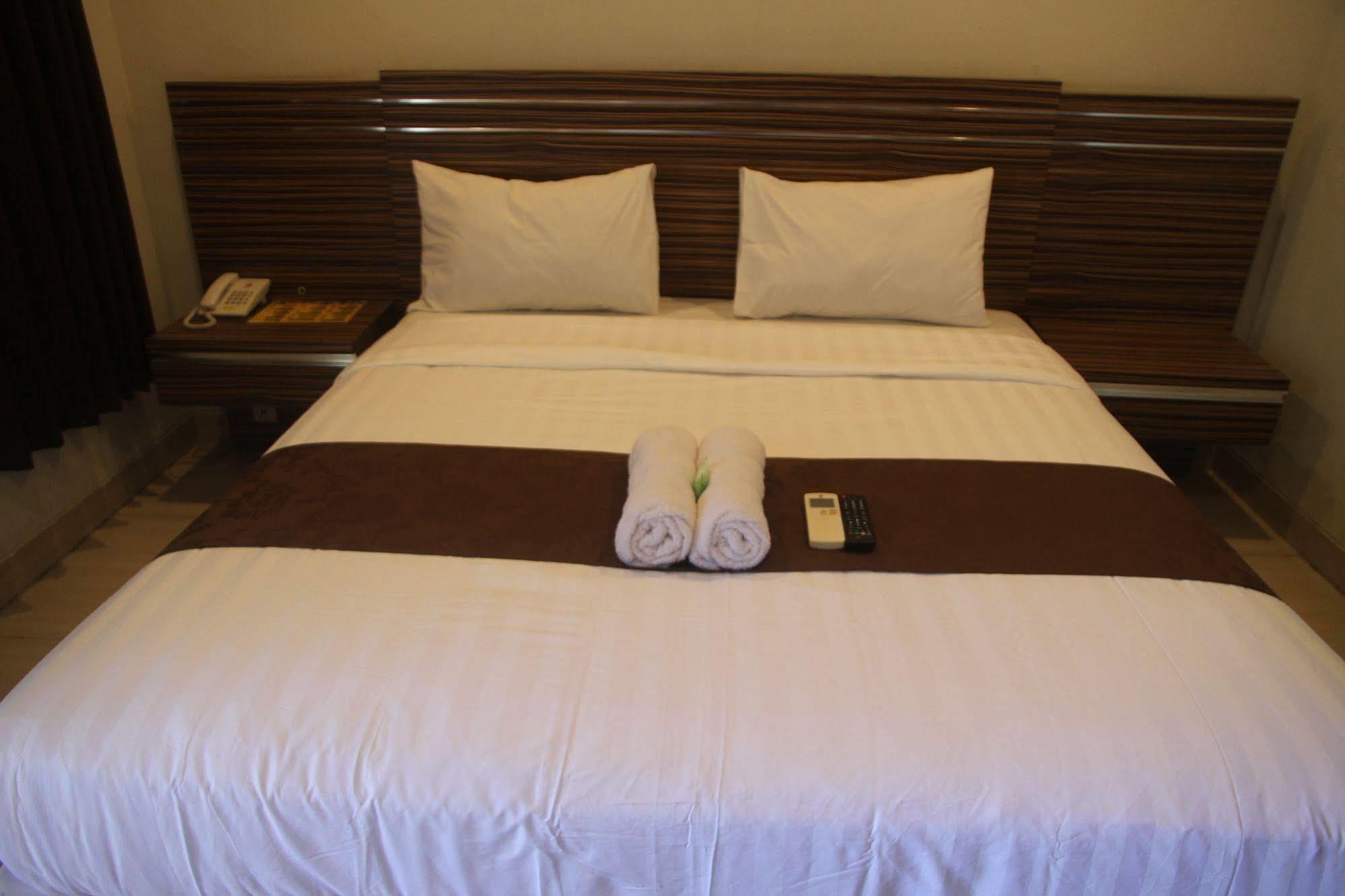 Palapa Hotel 마타람 외부 사진